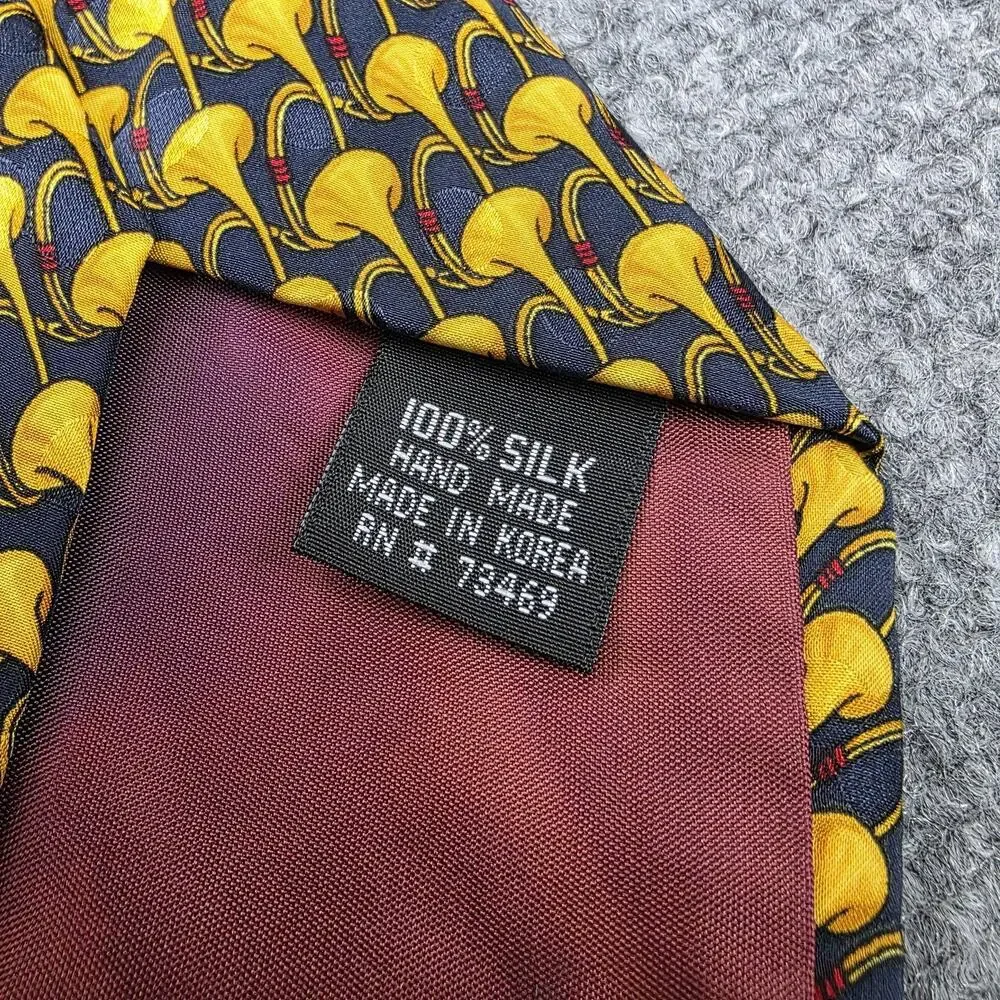 Vintage Looney Tunes Mania Tie Men Bugs Bunny Daffy Duck Silk Cartoon Novelty 90